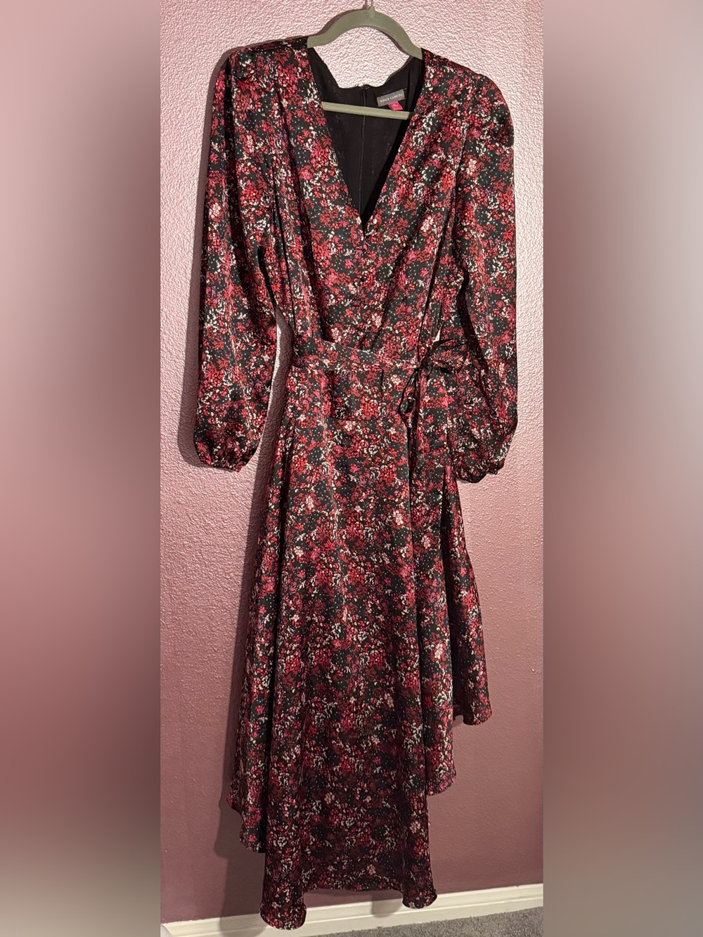 Vince Camuto Black Floral Long-Sleeve Midi Dress with Red Accents